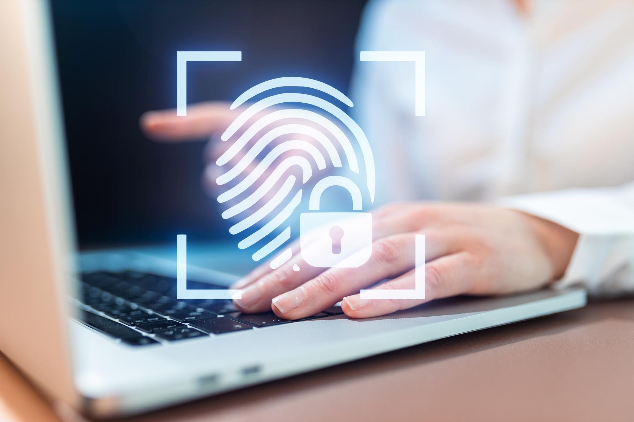 تطوير وإدارة المواقع والتطبيقات في السعودية: ركيزة التحول الرقمي في المملكة
